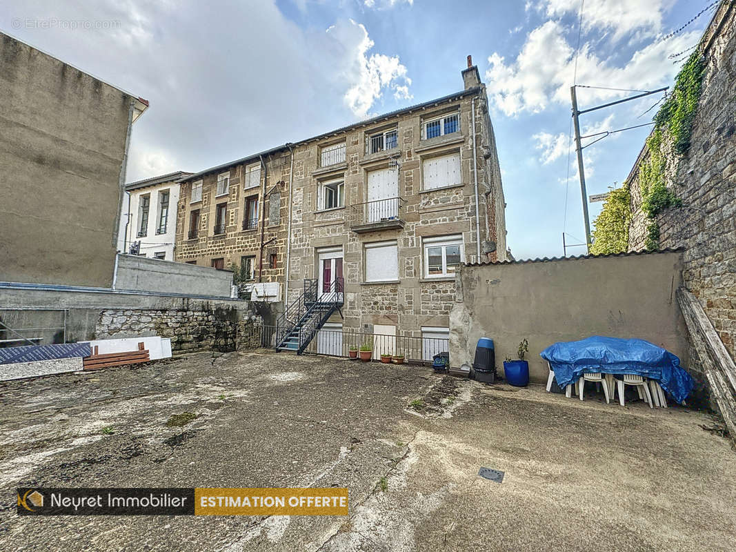 Appartement à SAINT-ETIENNE