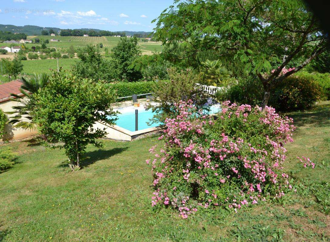 Maison à PUY-L&#039;EVEQUE