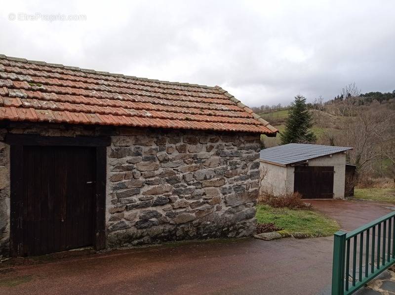 Maison à QUEYRIERES