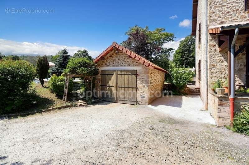 Maison à SAINT-PRIEST-SOUS-AIXE