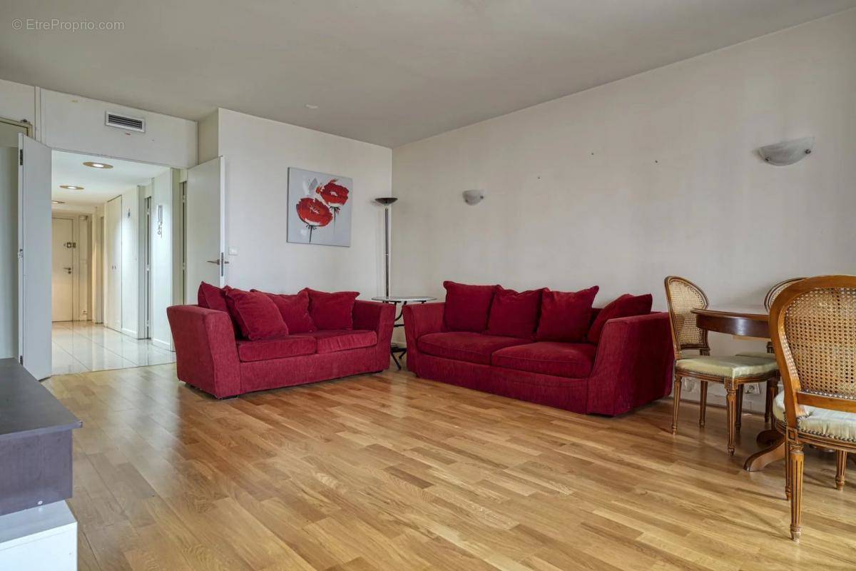 Appartement à PARIS-15E