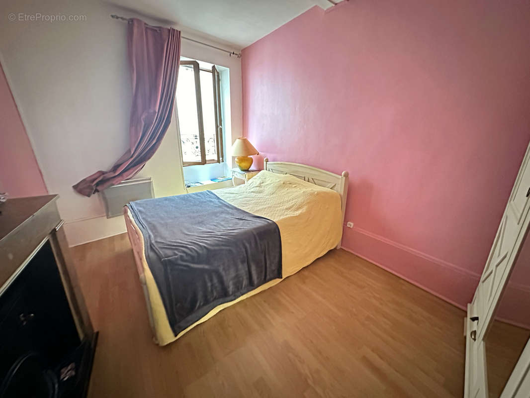 Appartement à SAINT-GENIS-LAVAL