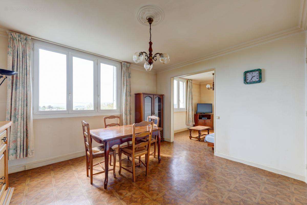 Appartement à CALUIRE-ET-CUIRE