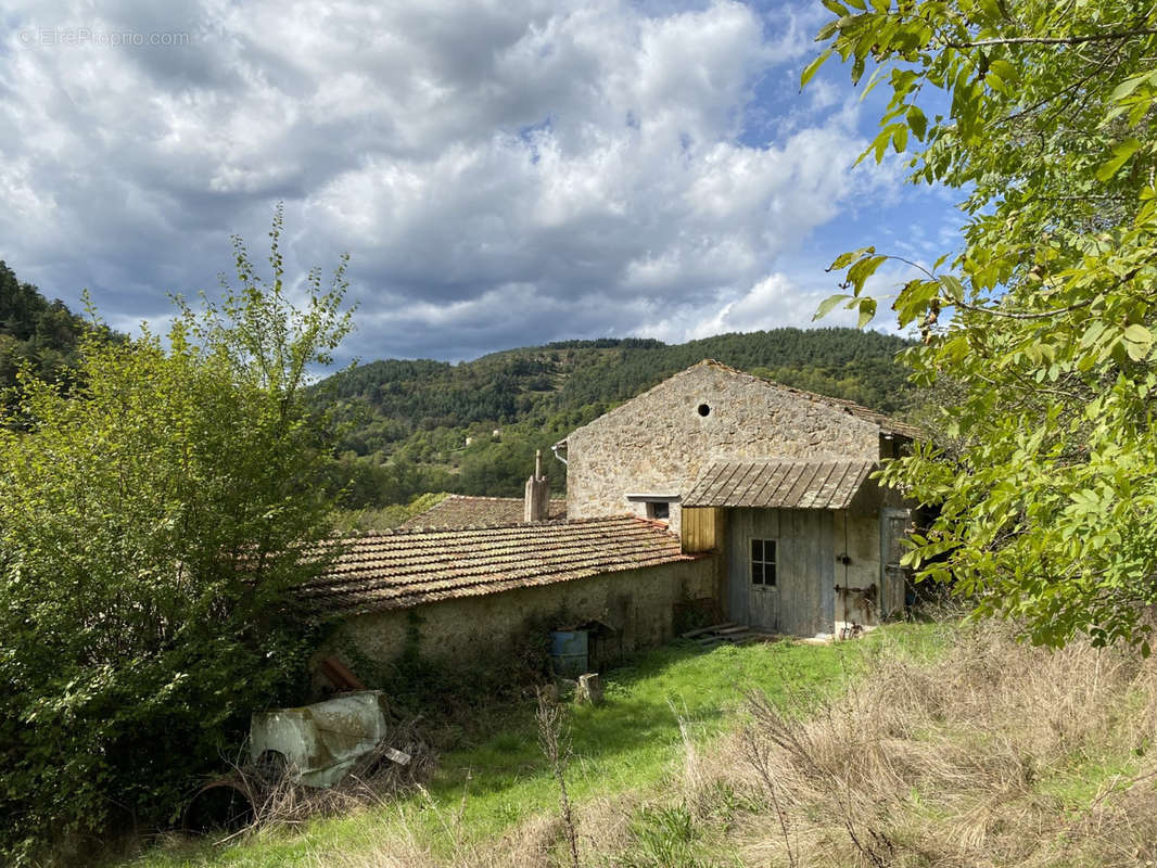 Maison à SATILLIEU