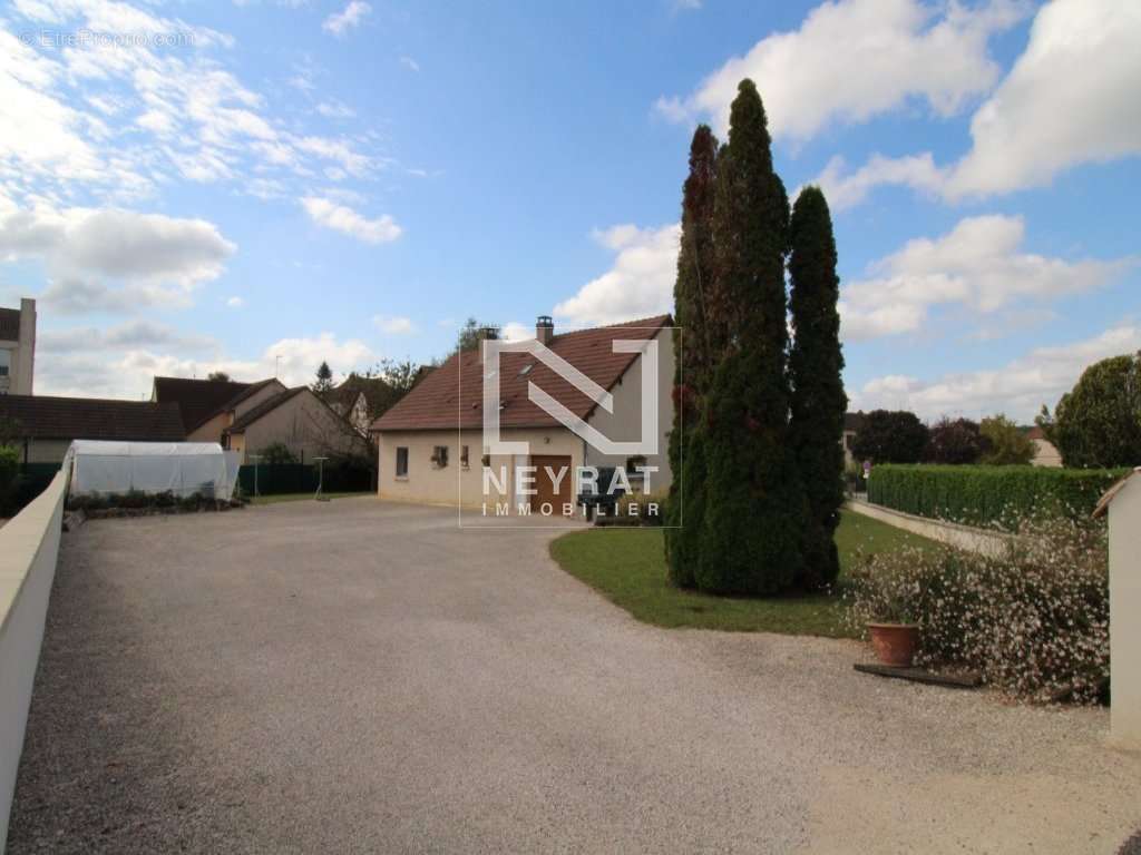 Maison à SAINT-MARTIN-EN-BRESSE