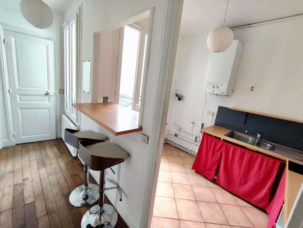 Appartement à PARIS-18E