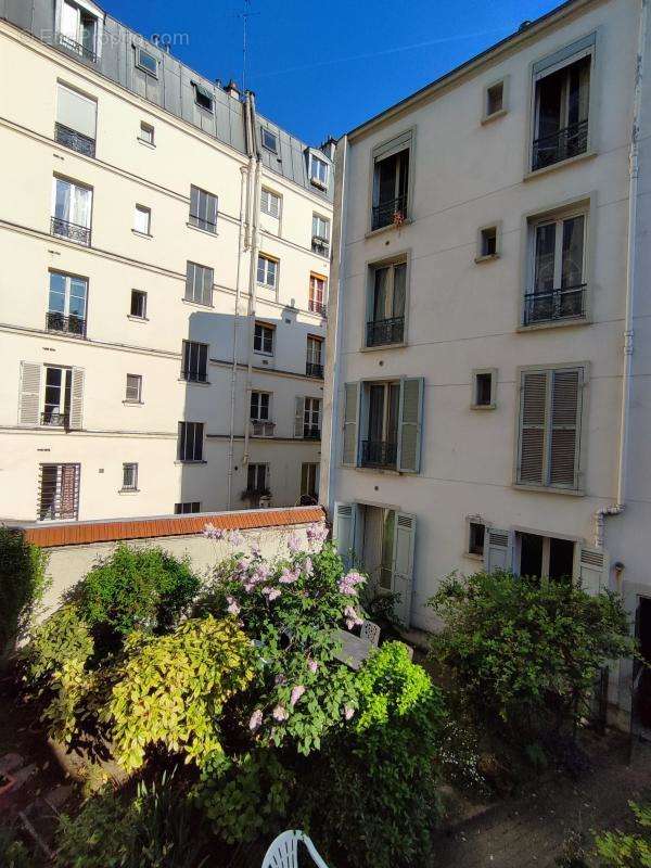 Appartement à PARIS-18E