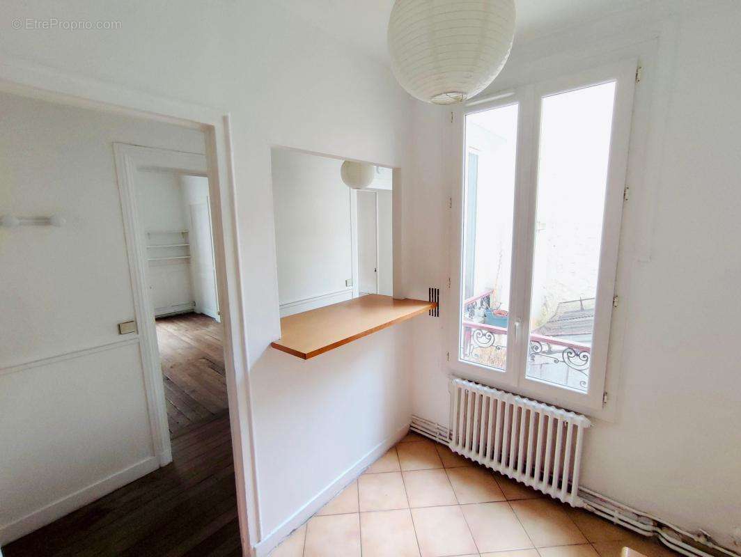 Appartement à PARIS-18E