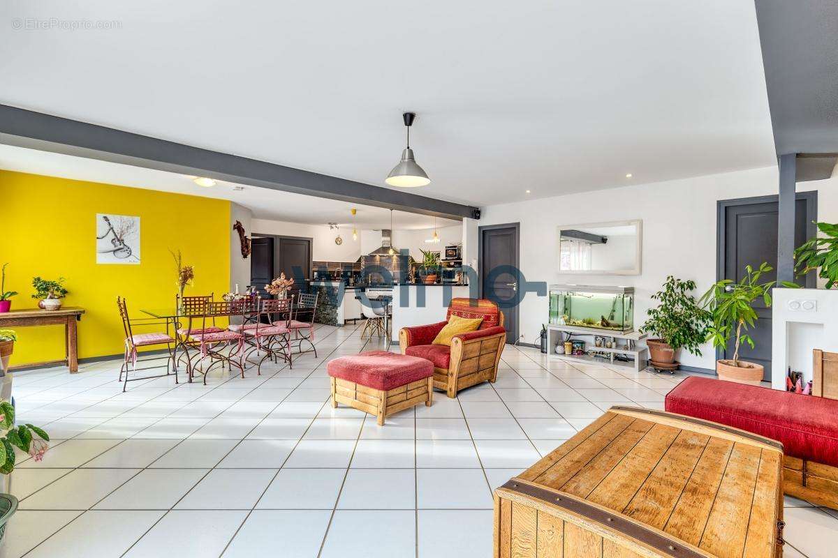 Appartement à AIX-LES-BAINS