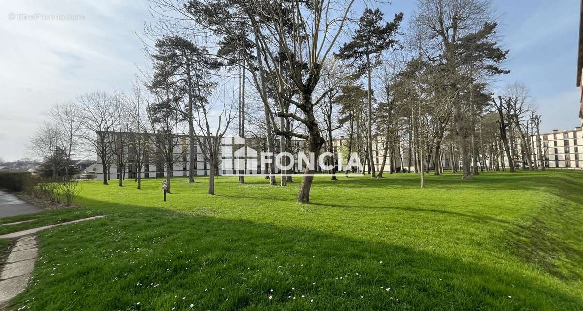 Appartement à BRIE-COMTE-ROBERT