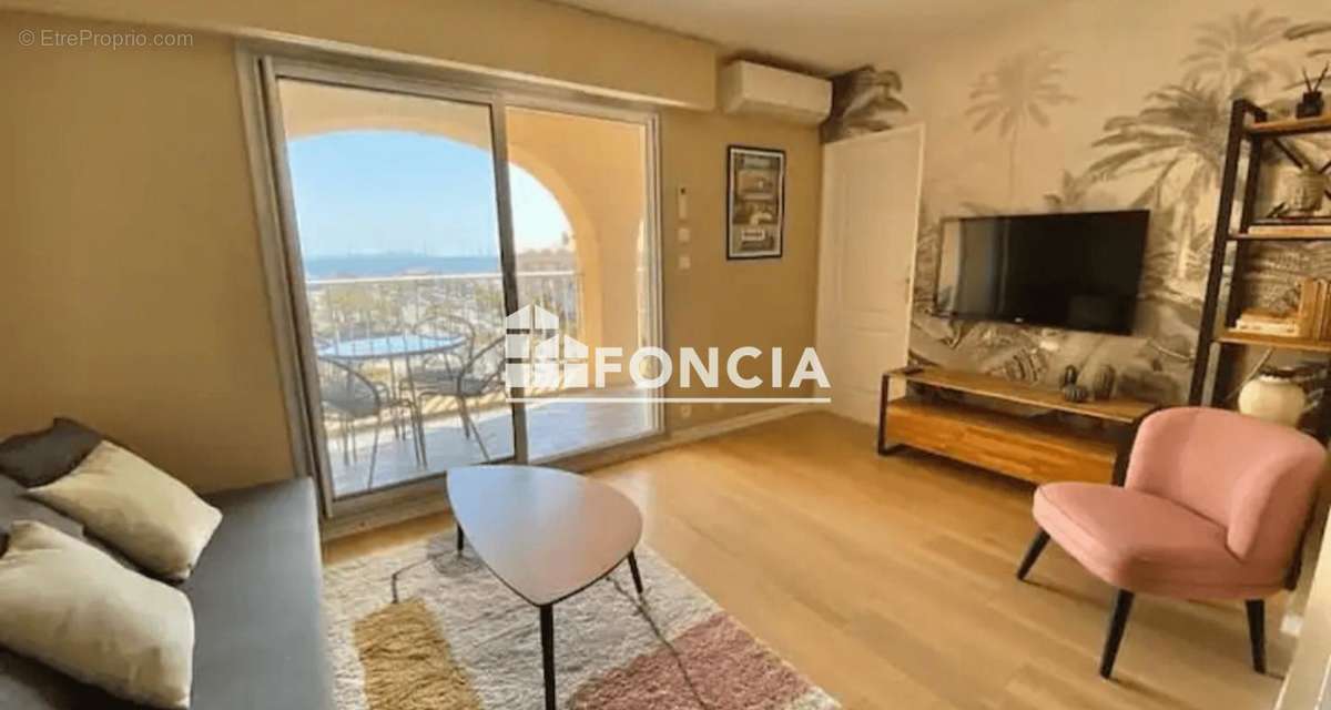 Appartement à HYERES