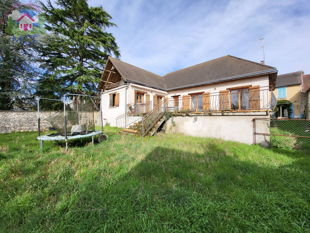 Maison à BUEIL