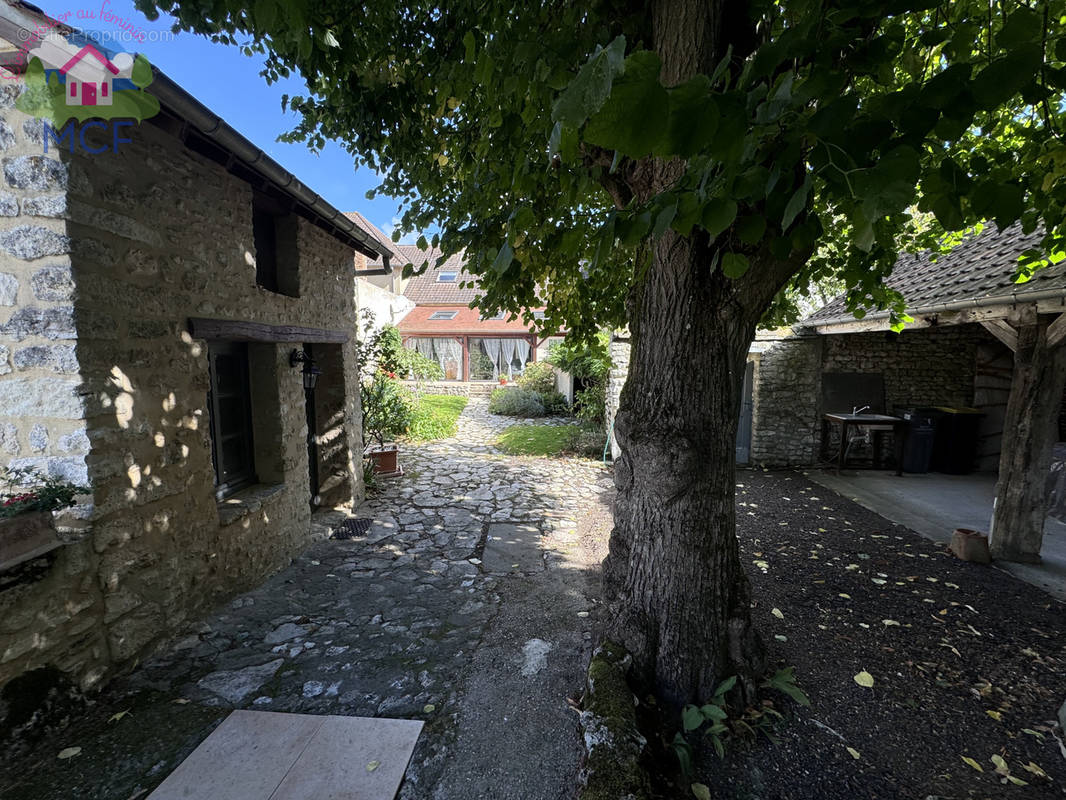 Maison à BUEIL