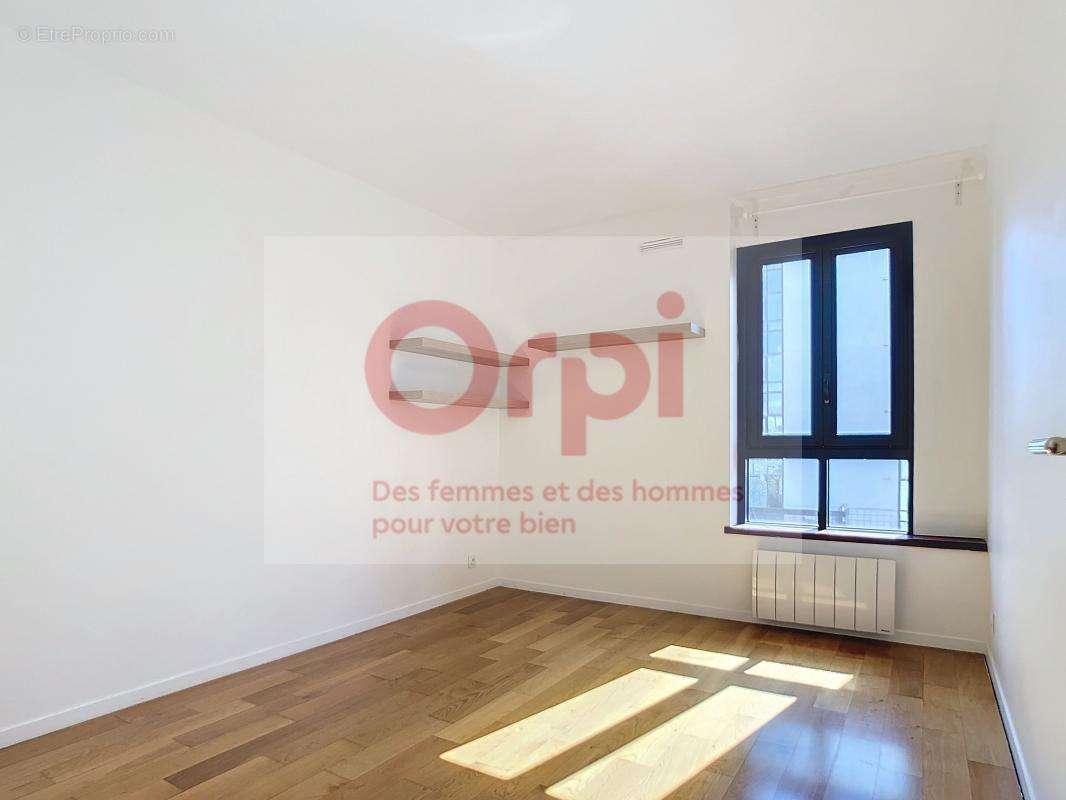 Appartement à ISSY-LES-MOULINEAUX