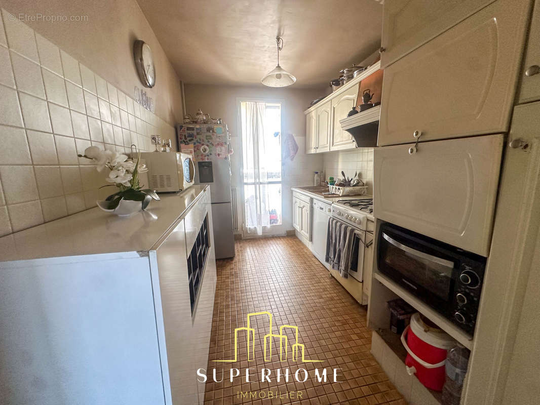 Appartement à MARSEILLE-14E