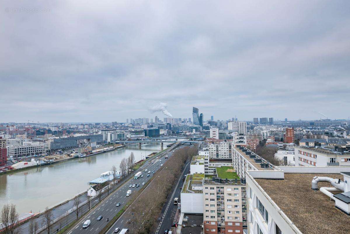 Appartement à CHARENTON-LE-PONT