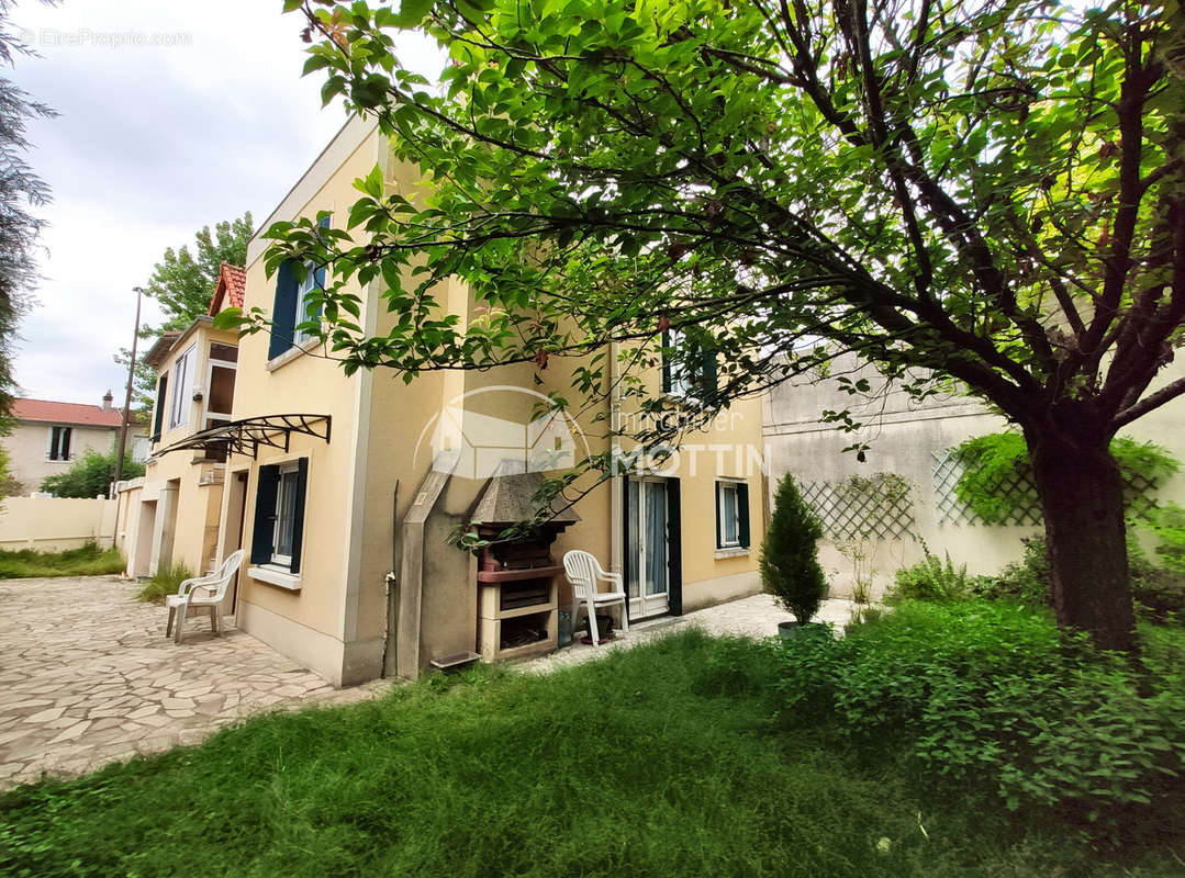 Maison à VITRY-SUR-SEINE