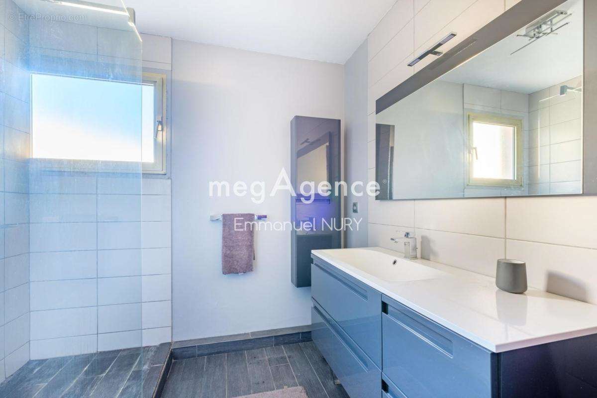 Appartement à LYON-5E