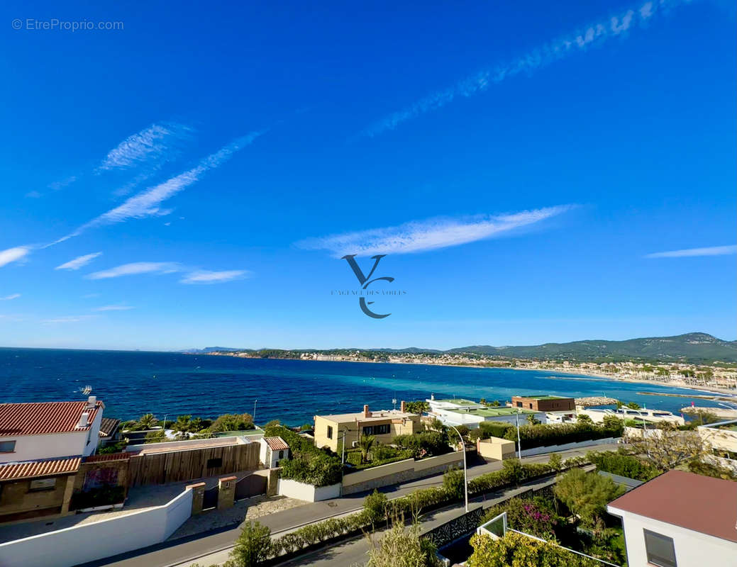 Appartement à SIX-FOURS-LES-PLAGES