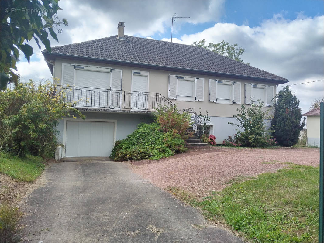 Maison à LA CHARITE-SUR-LOIRE