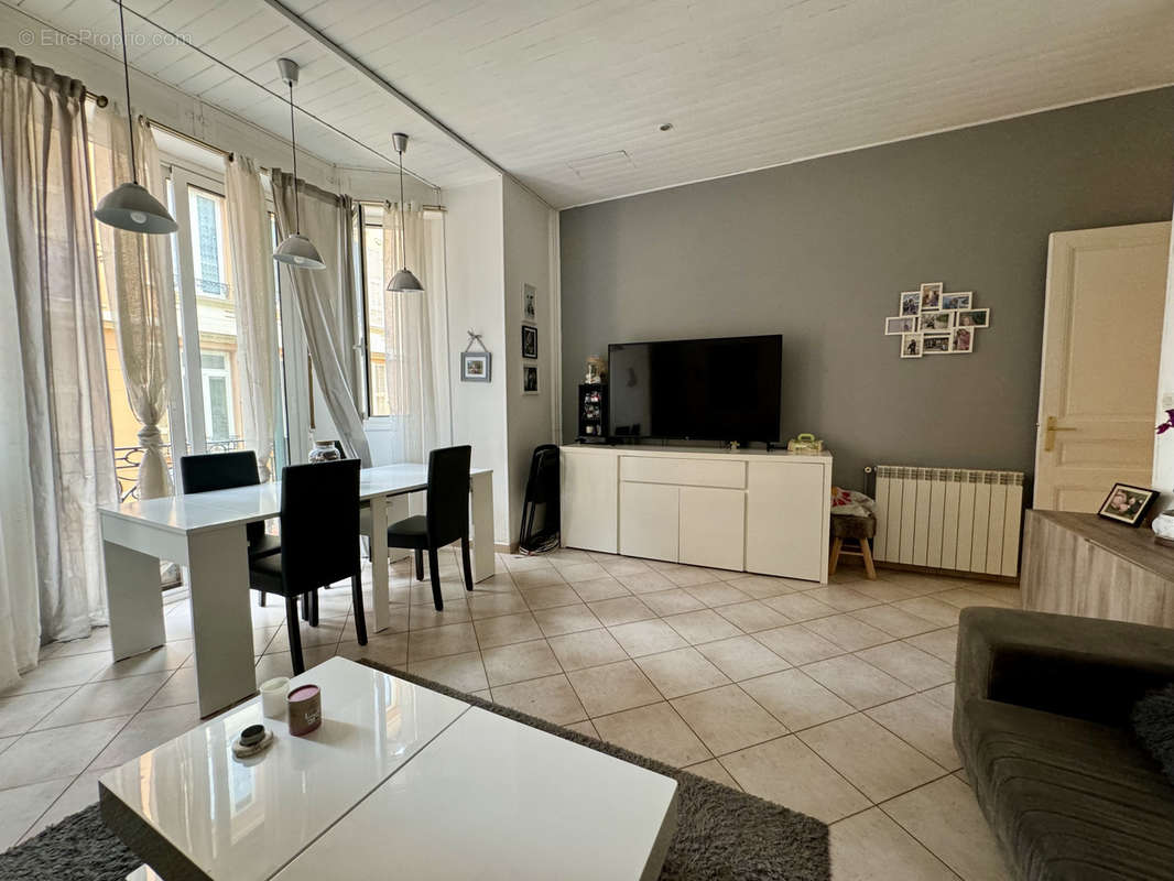 Appartement à BEAUSOLEIL