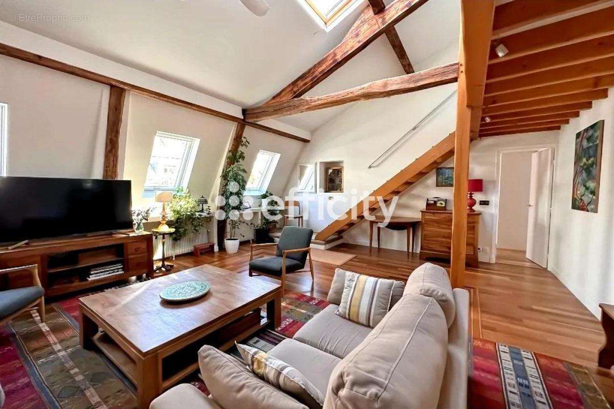 Appartement à PARIS-10E