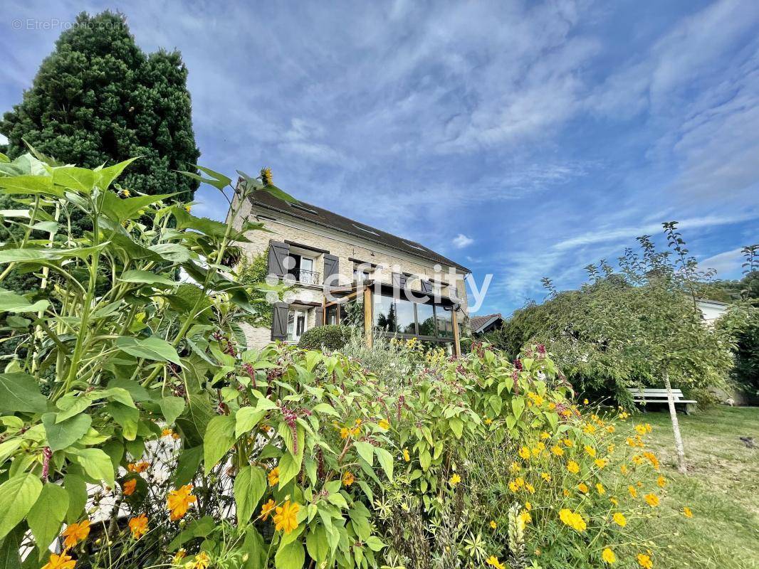 Maison à LUZARCHES