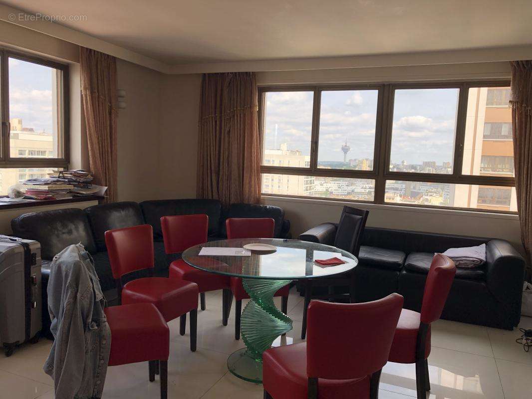 Appartement à PARIS-19E