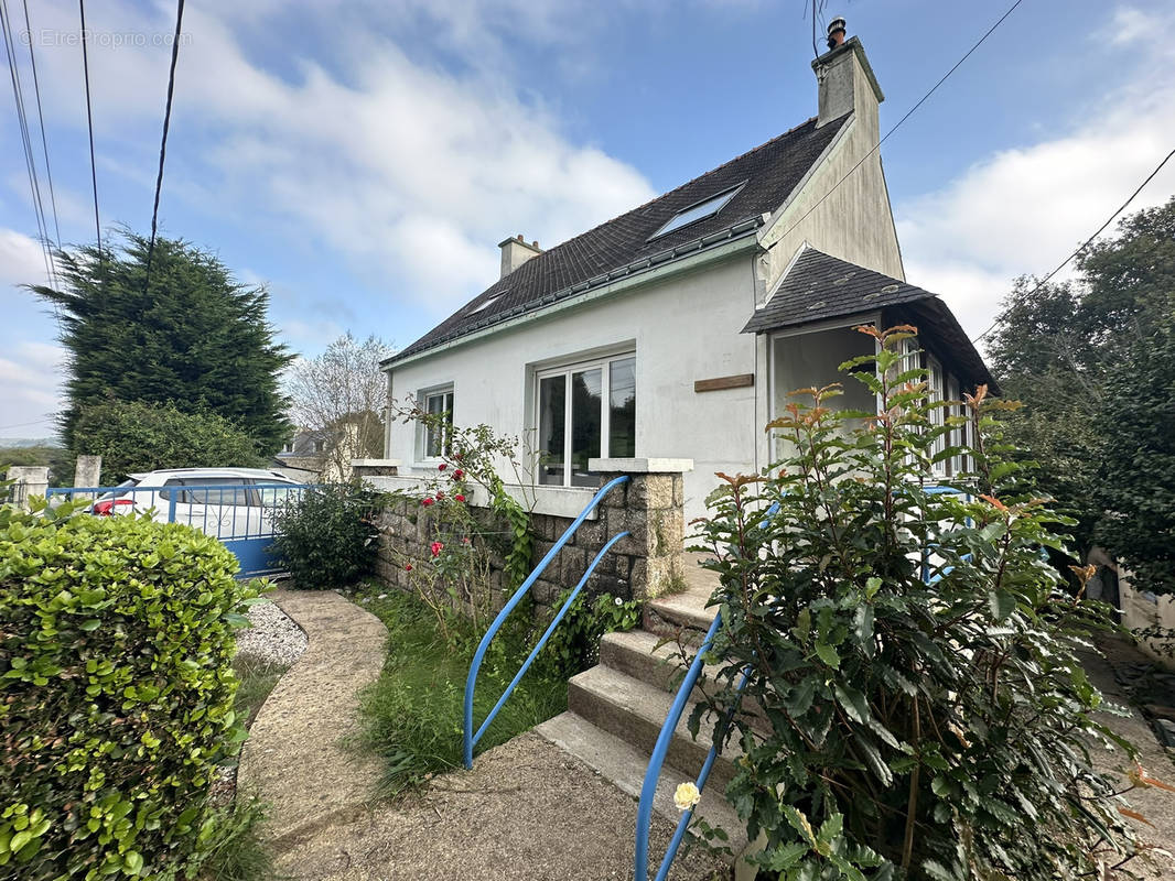 Maison à LANGUIDIC