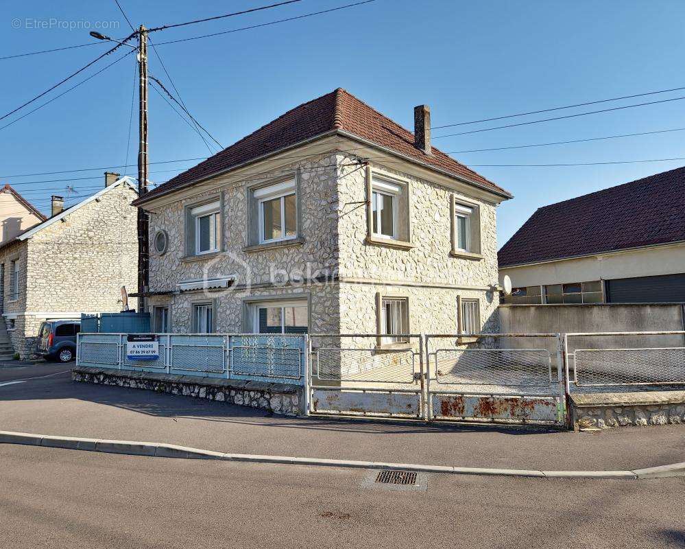 Maison à VILLIERS-SAINT-GEORGES