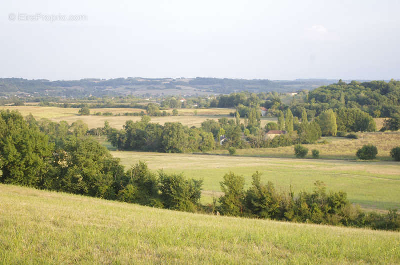 Maison à CASTERA-VERDUZAN