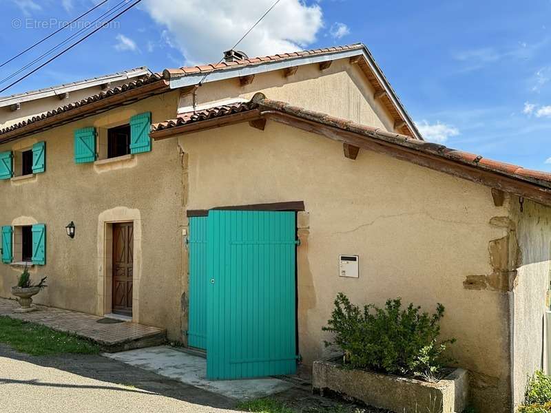 Maison à COULOUME-MONDEBAT