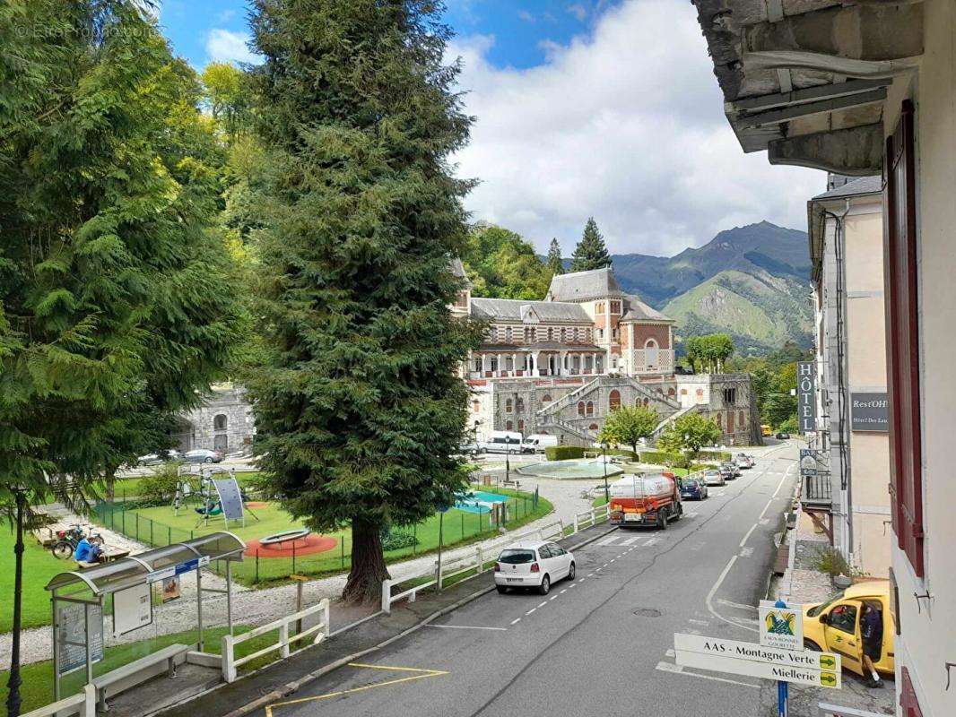 Appartement à EAUX-BONNES