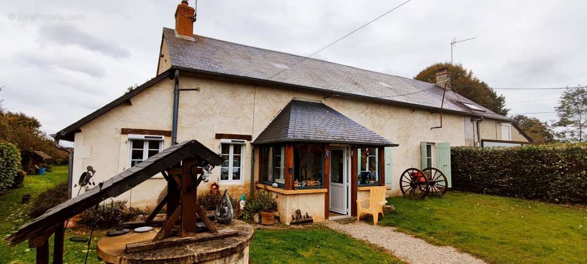 Maison à ALLUY