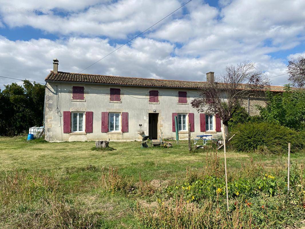 Maison à CELLES-SUR-BELLE