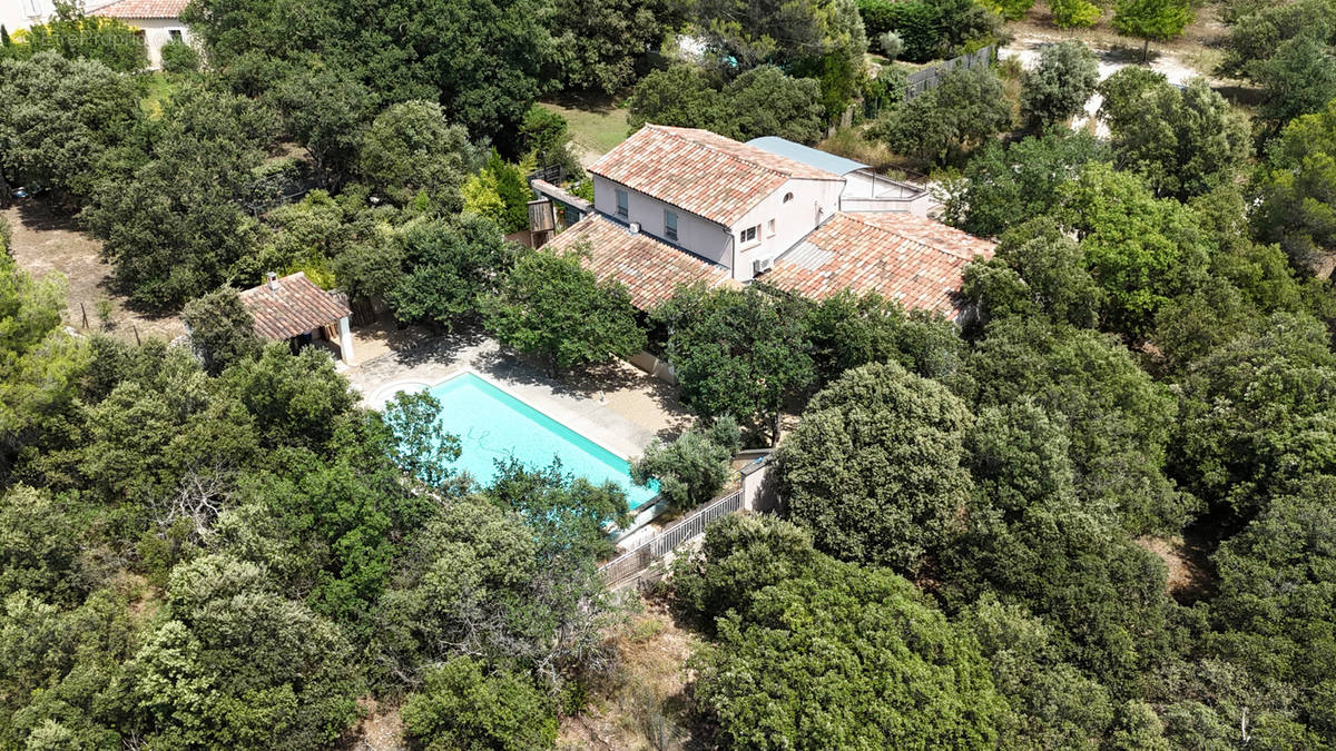 Maison à CABRIERES-D&#039;AVIGNON