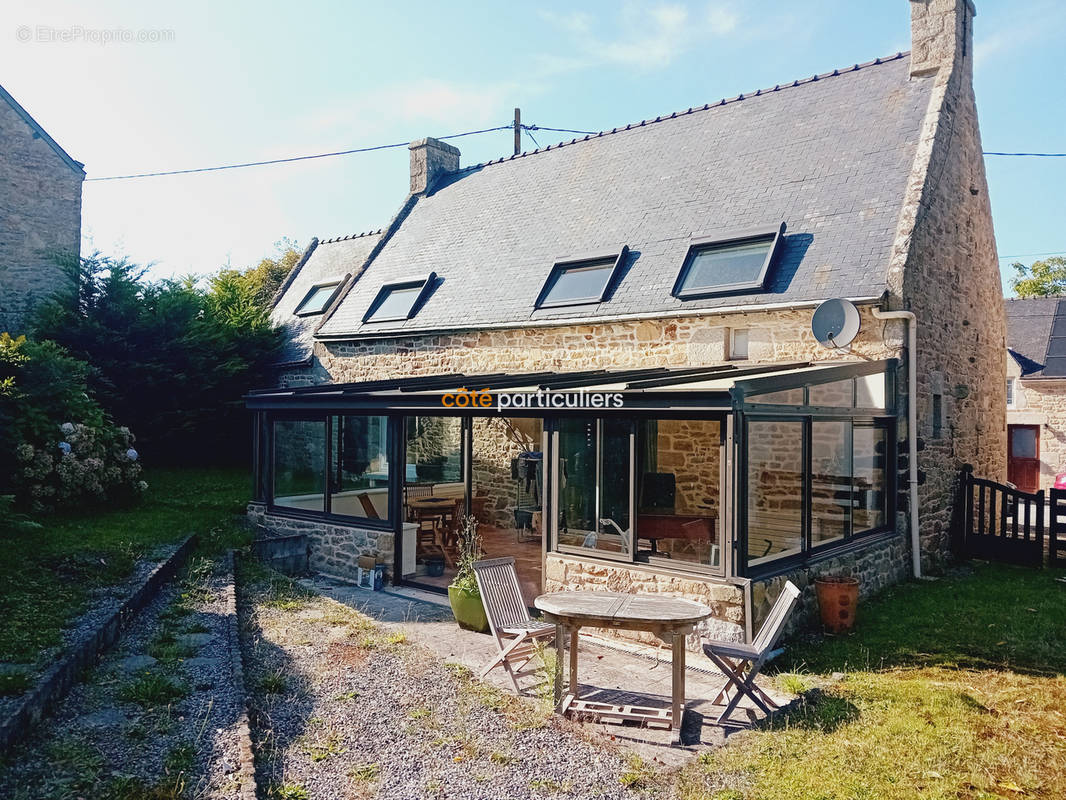 Maison à LANGUIDIC