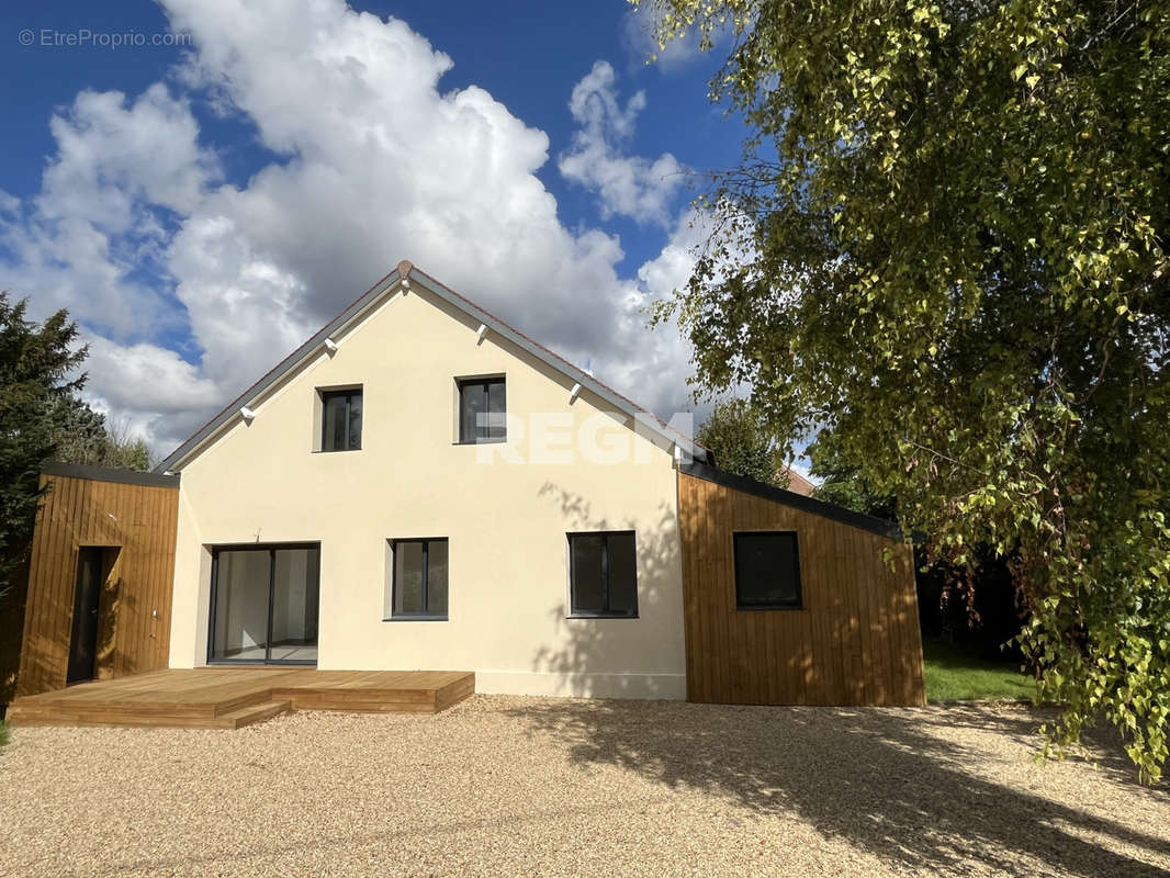 Maison à FONTAINEBLEAU