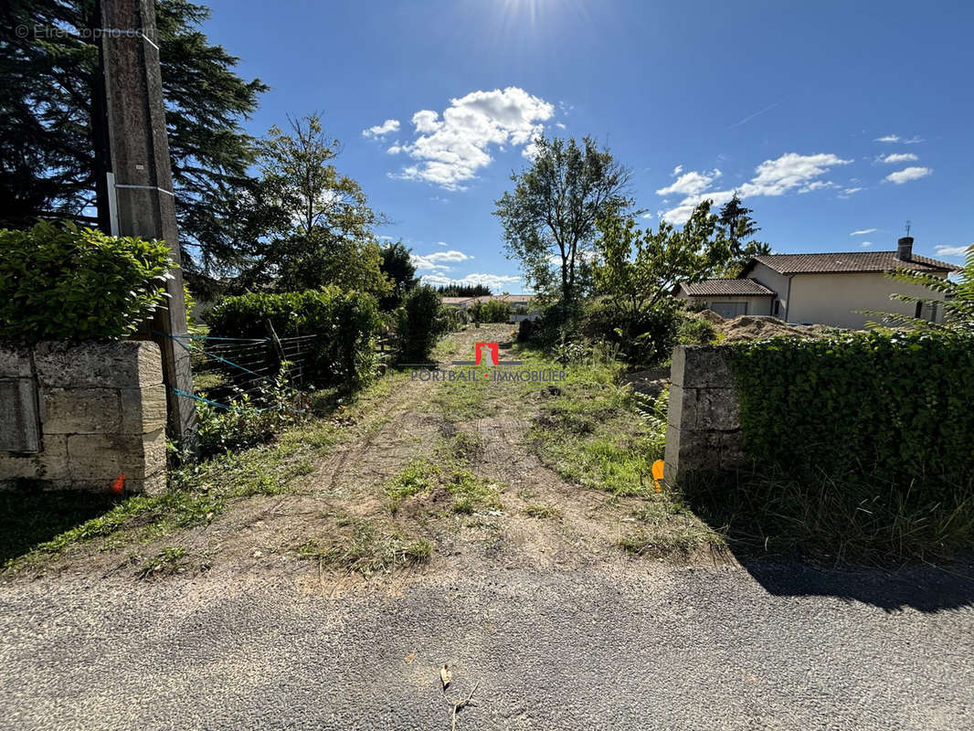 Terrain à SAINT-ANDRE-DE-CUBZAC