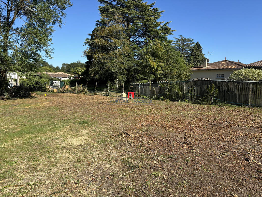 Terrain à SAINT-ANDRE-DE-CUBZAC