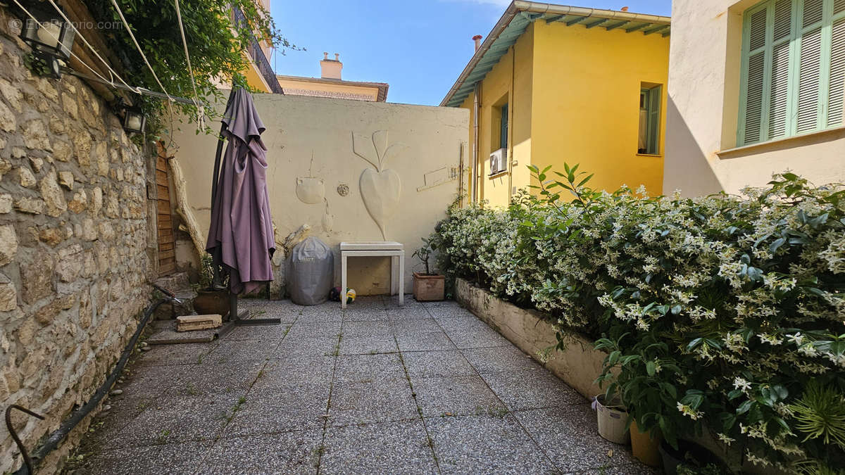 Appartement à MENTON