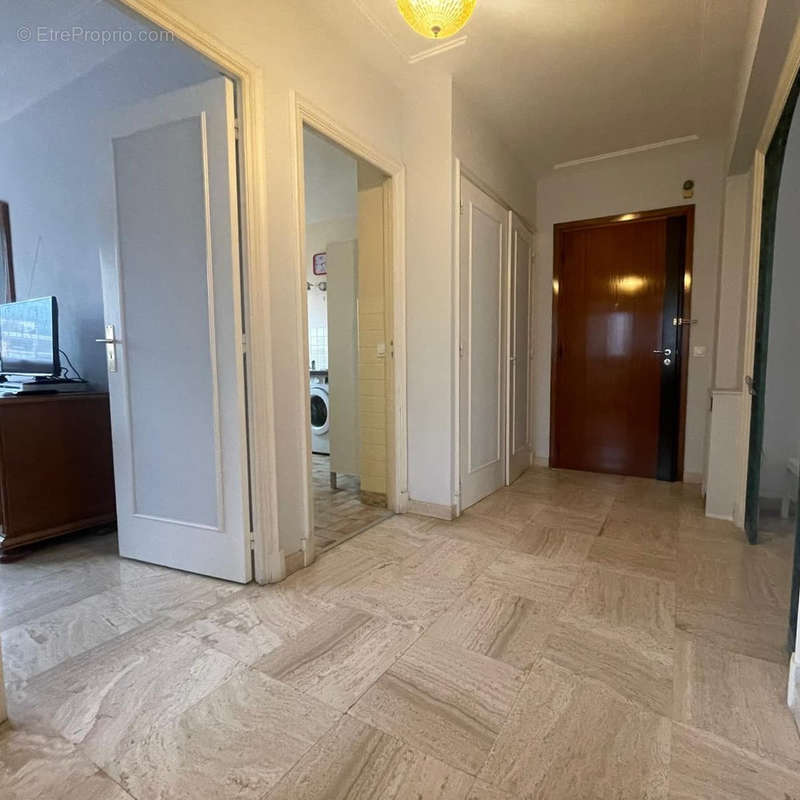 Appartement à ROQUEBRUNE-CAP-MARTIN