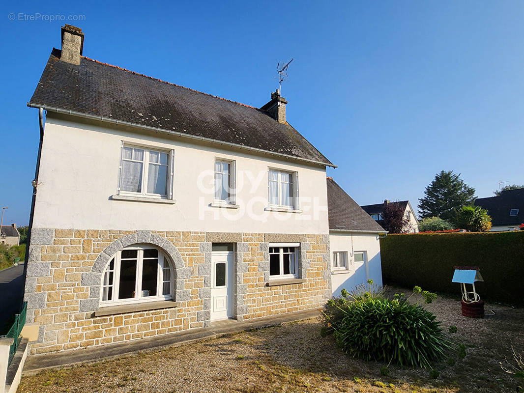 Maison à SAINT-SAMSON-SUR-RANCE