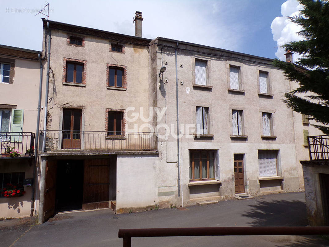 Maison à SIAUGUES-SAINTE-MARIE