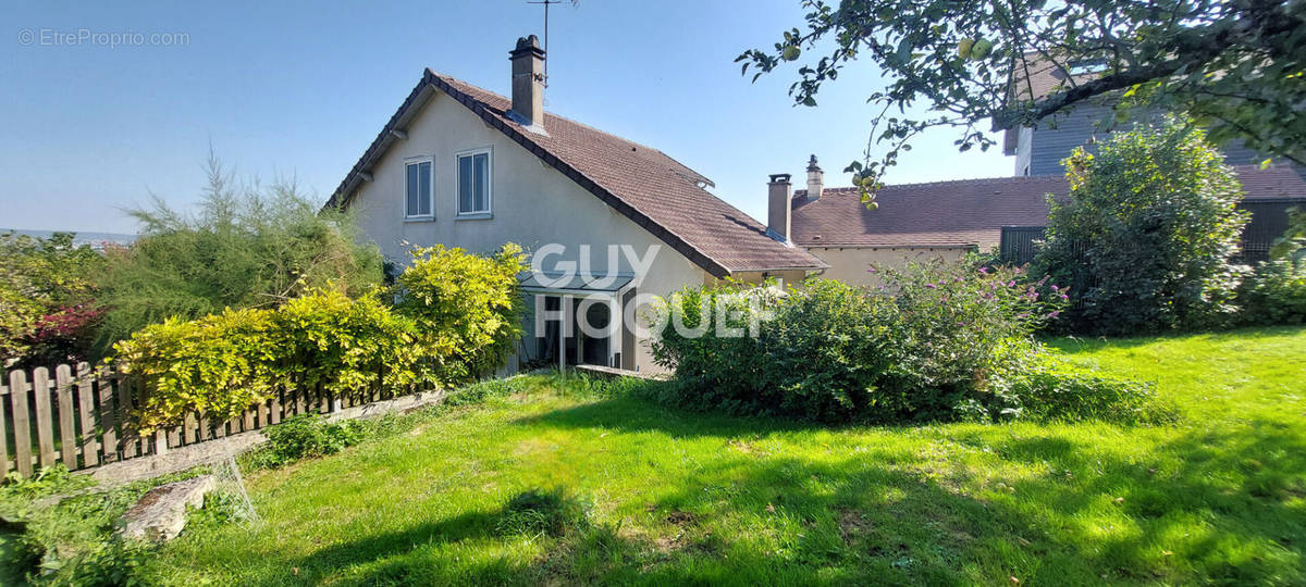 Maison à MEZIERES-SUR-SEINE