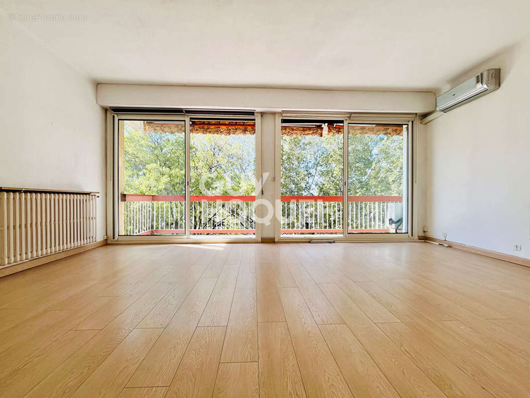 Appartement à MARSEILLE-12E