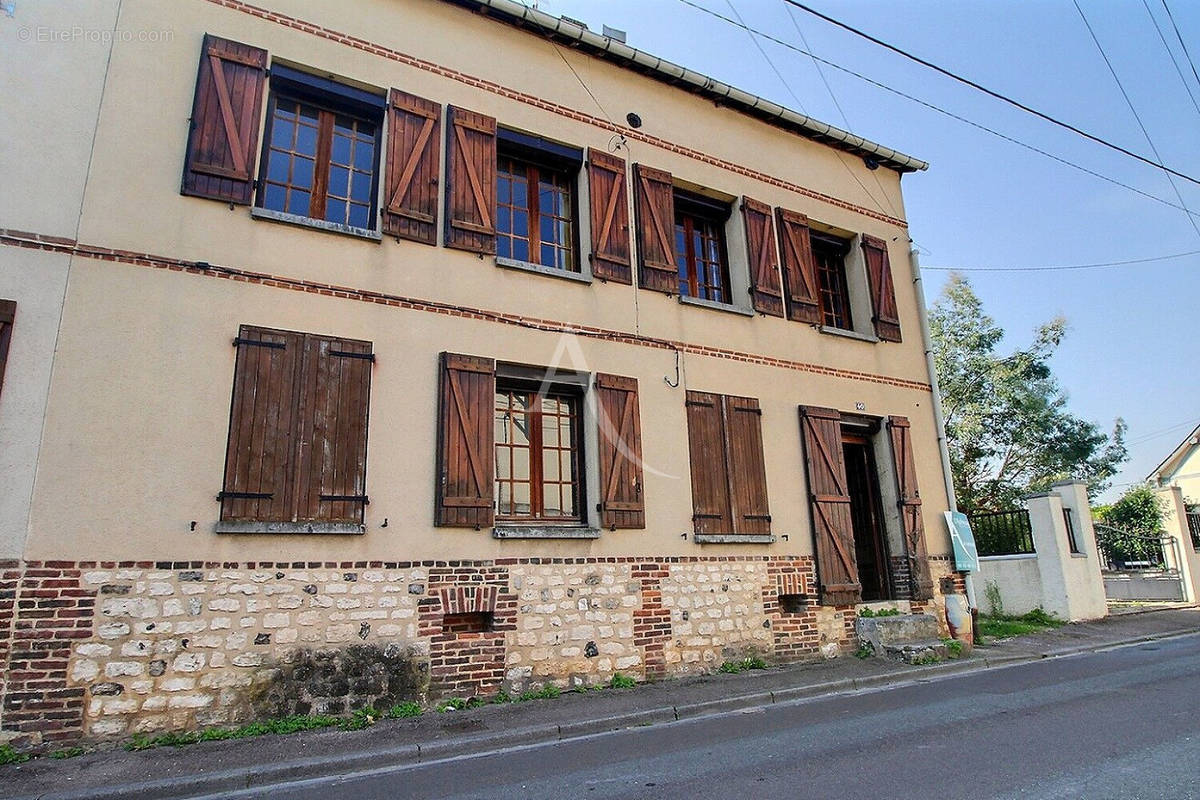 Maison à FLEURY-SUR-ANDELLE