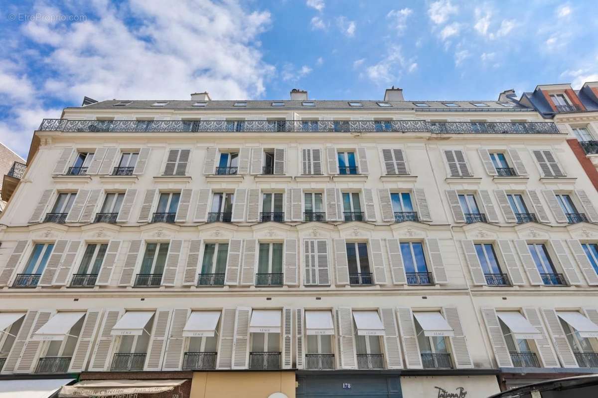 Appartement à PARIS-8E