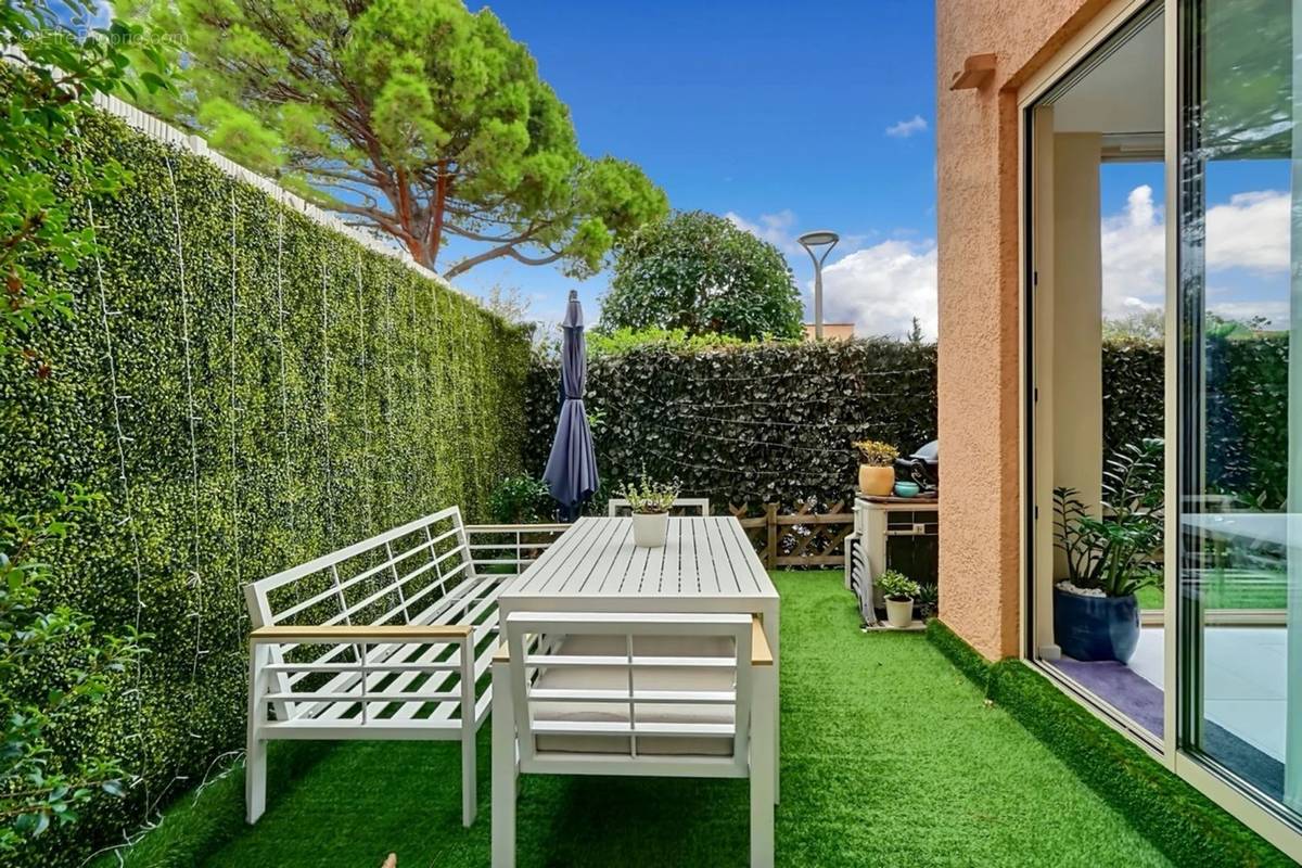 Appartement à VILLENEUVE-LOUBET