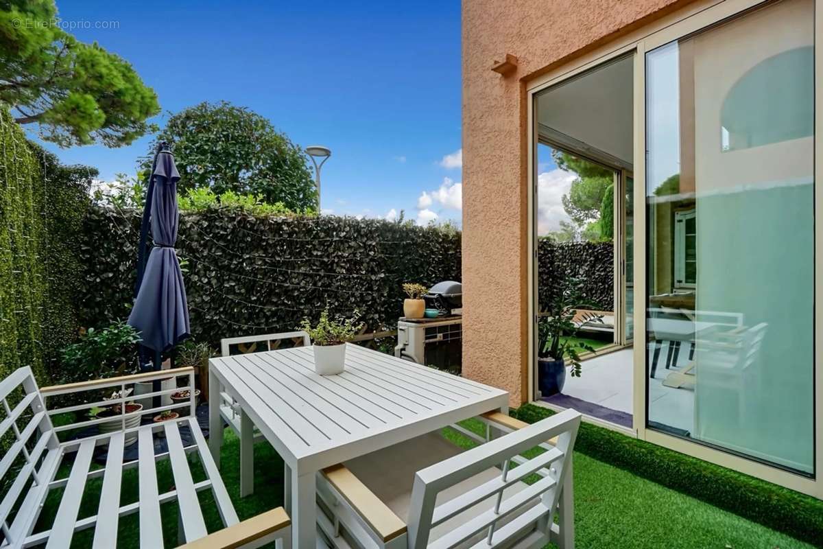 Appartement à VILLENEUVE-LOUBET